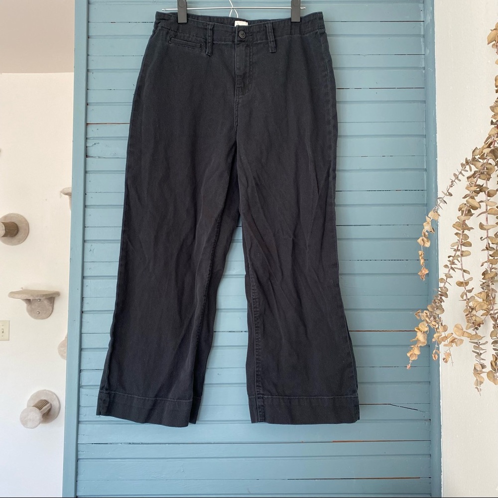 SIZE 8: Black High Rise Pants cropped at the ankle by a new day